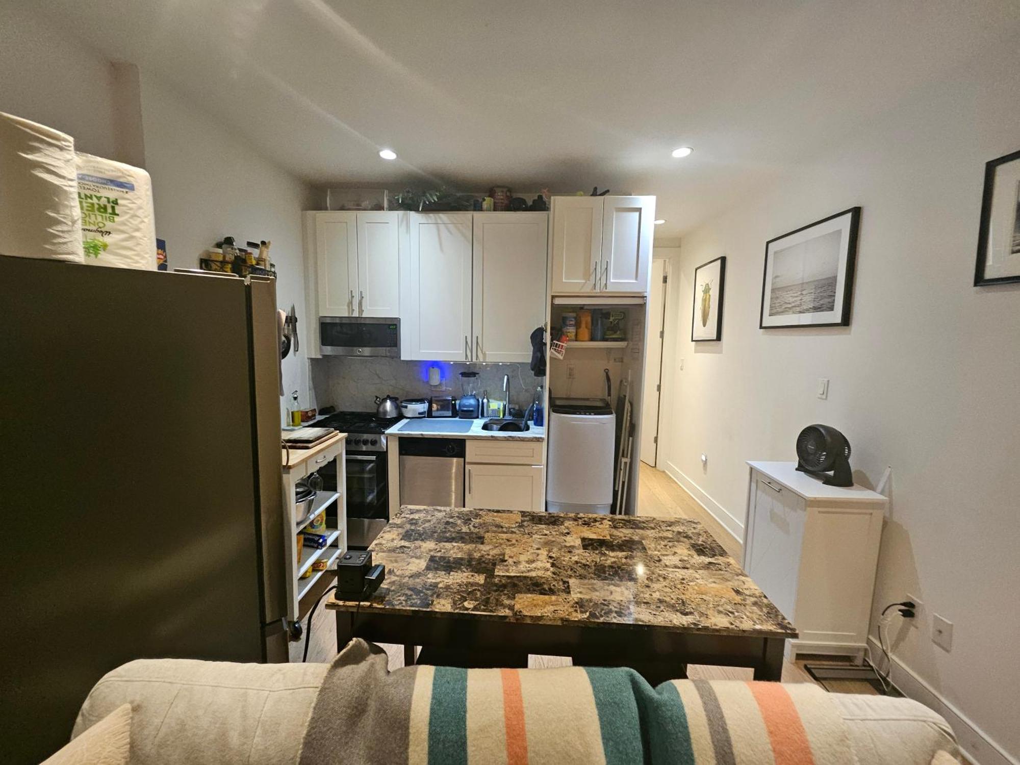 Modern 1-bedroom In Manhattan-new York, Ny