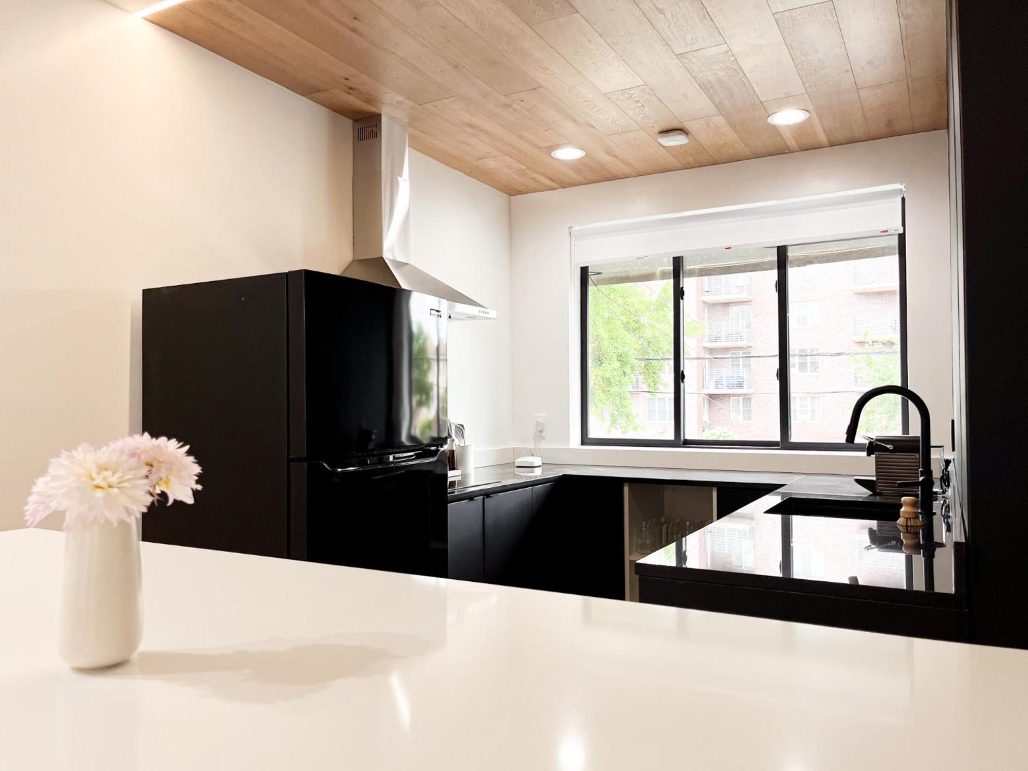 Modern, Charming, Spacious 3-bedroom Retreat In Brooklyn With Rem-casa New York