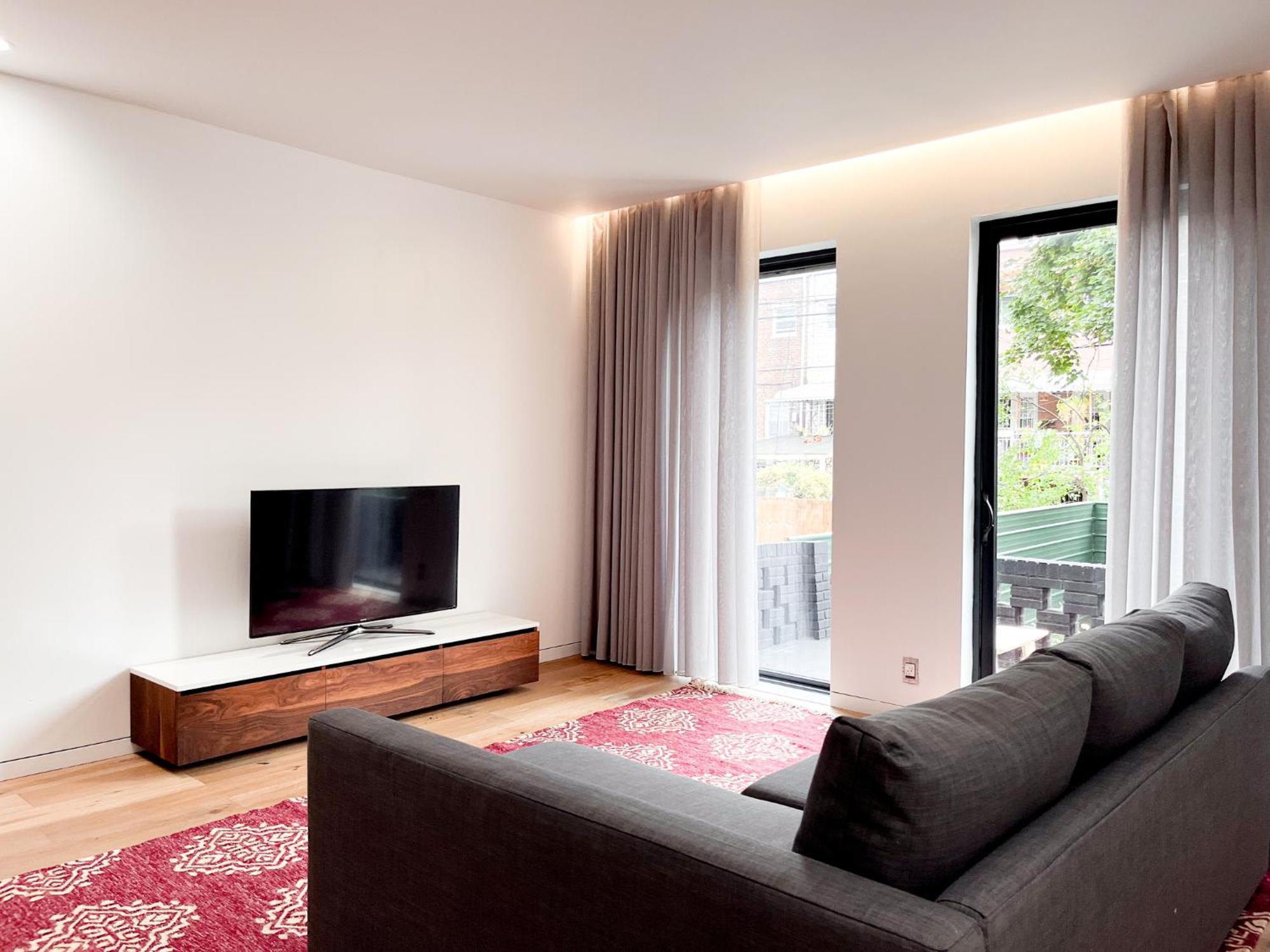 Apartment Modern, Charming, Spacious 3-bedroom Retreat In Brooklyn With Rem-casa New York