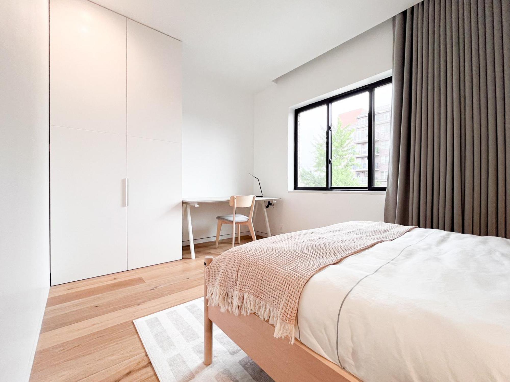 Modern, Charming, Spacious 3-bedroom Retreat In Brooklyn With Rem-casa Apartment