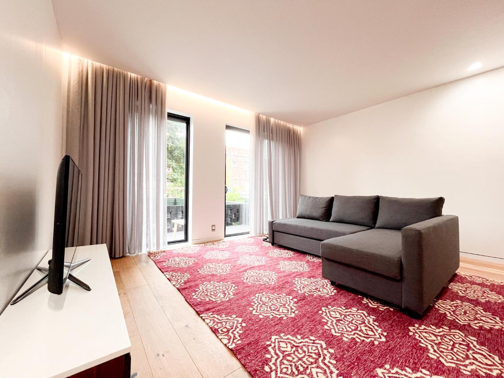 Apartment Modern, Charming, Spacious 3-bedroom Retreat In Brooklyn With Rem-casa New York