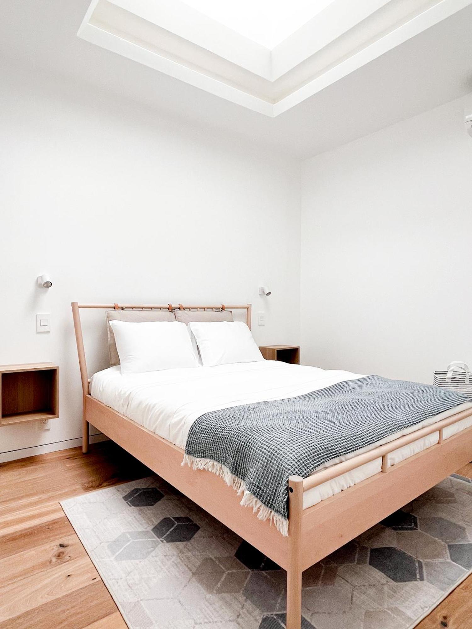 Modern, Charming, Spacious 3-bedroom Retreat In Brooklyn With Rem-casa Apartment New York