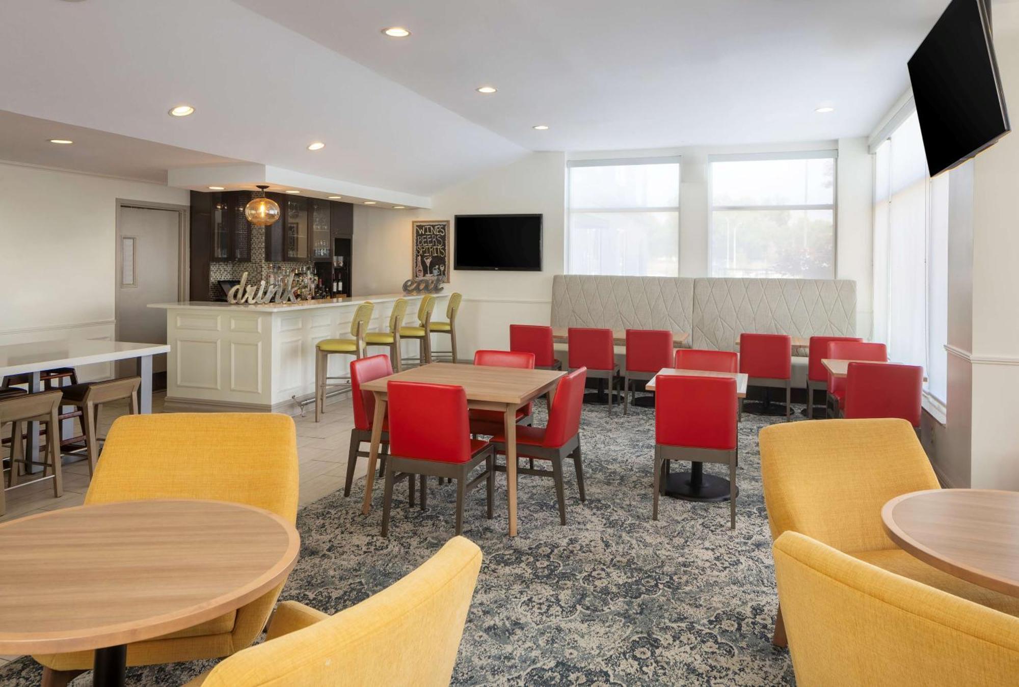 Hilton Garden Queens/jfk 3*