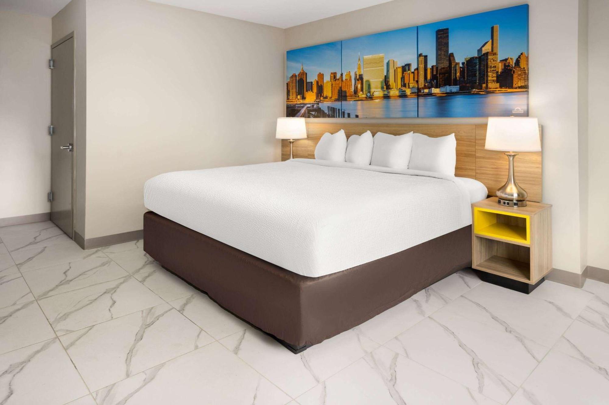 Days By Wyndham Staten Island *