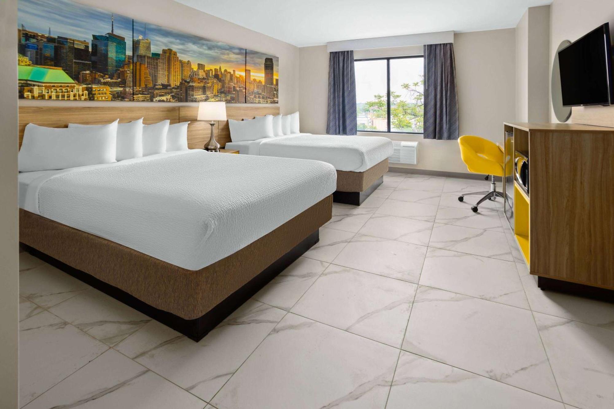 Hotel Days By Wyndham Staten Island *