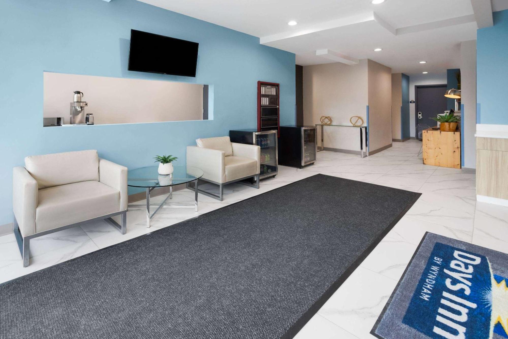 Days By Wyndham Staten Island * New York