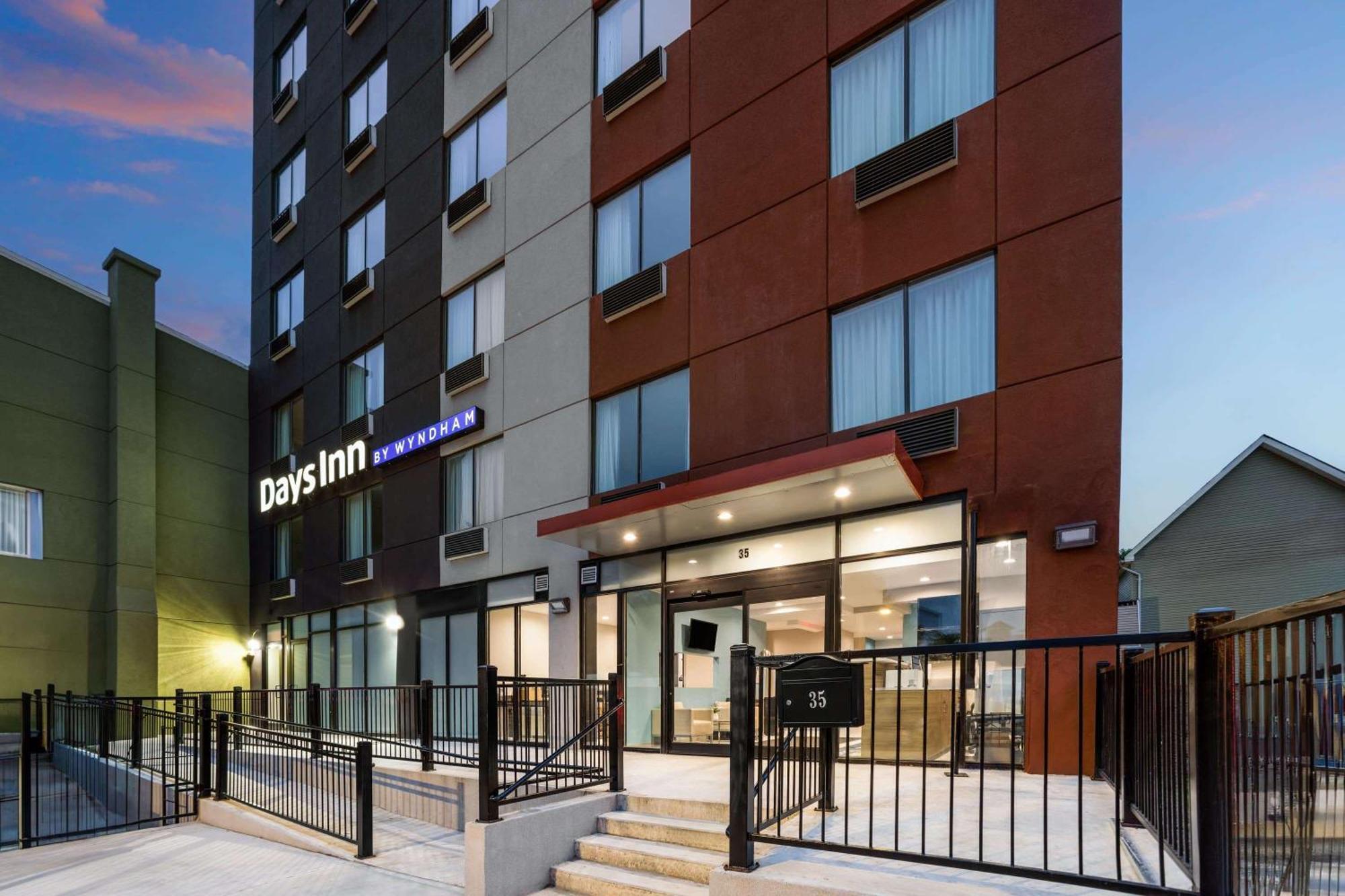 Hotel Days By Wyndham Staten Island *