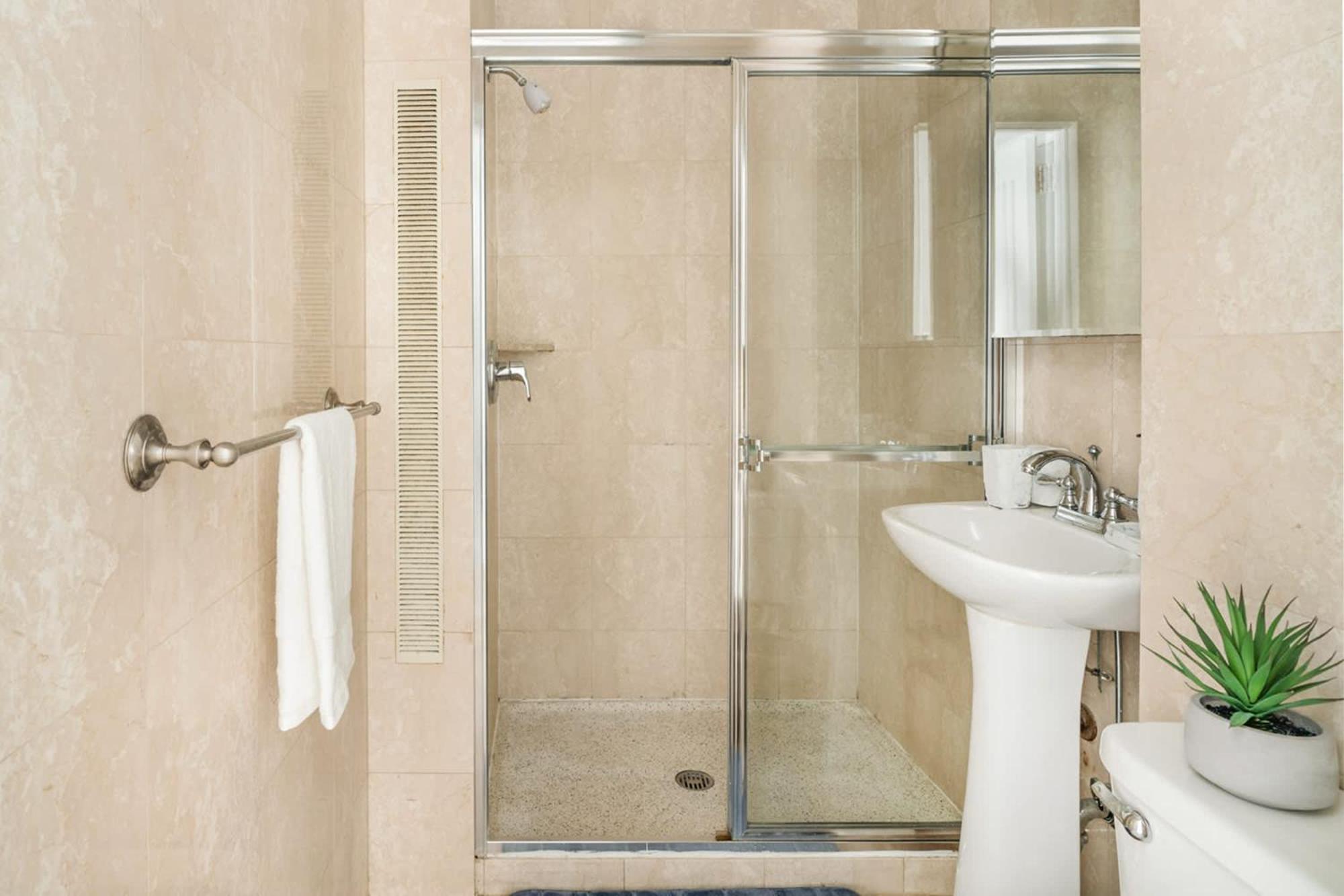 Apartamento 73-304 Newly Reno Uws Doorman Gym Laundry *