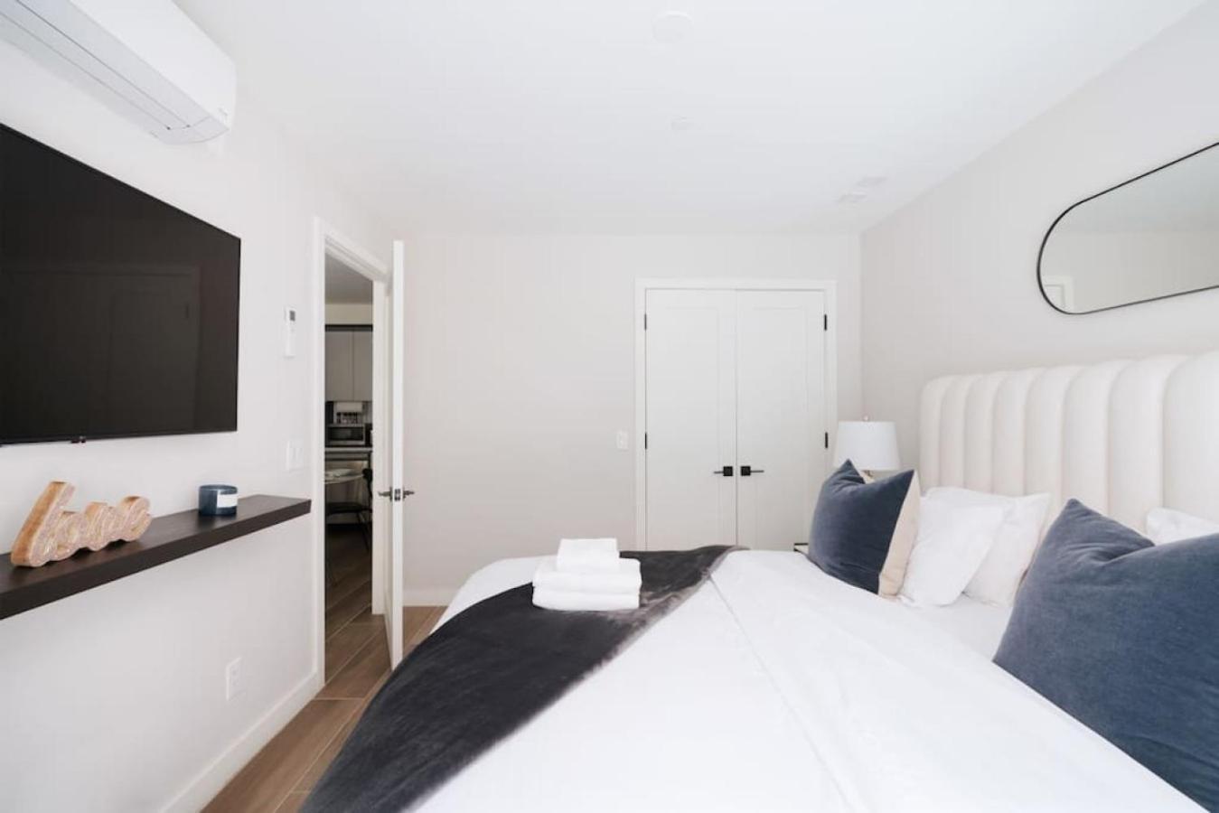 Massive 1br W Private Patio In Upper East Side Nova York