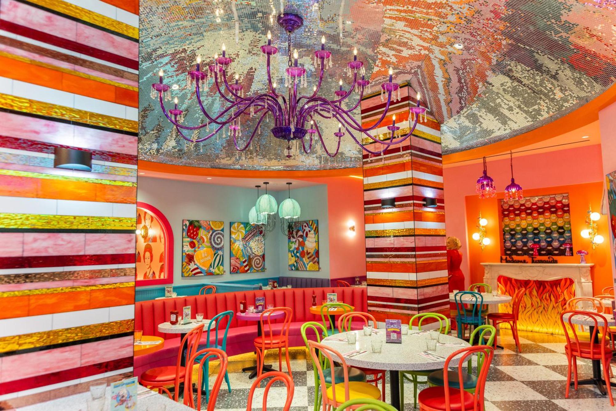 Hotel Oyo Times Square 4*