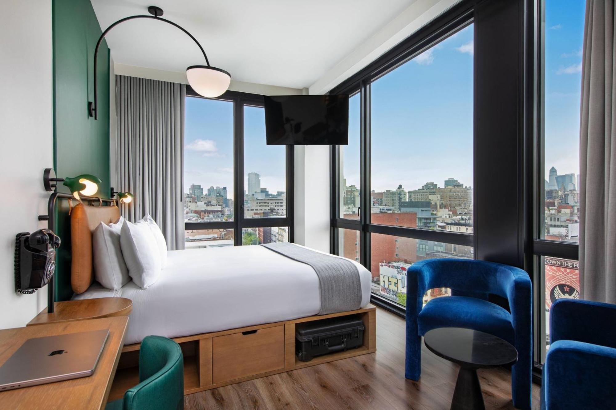 Moxy Nyc Lower East Side Hotel
