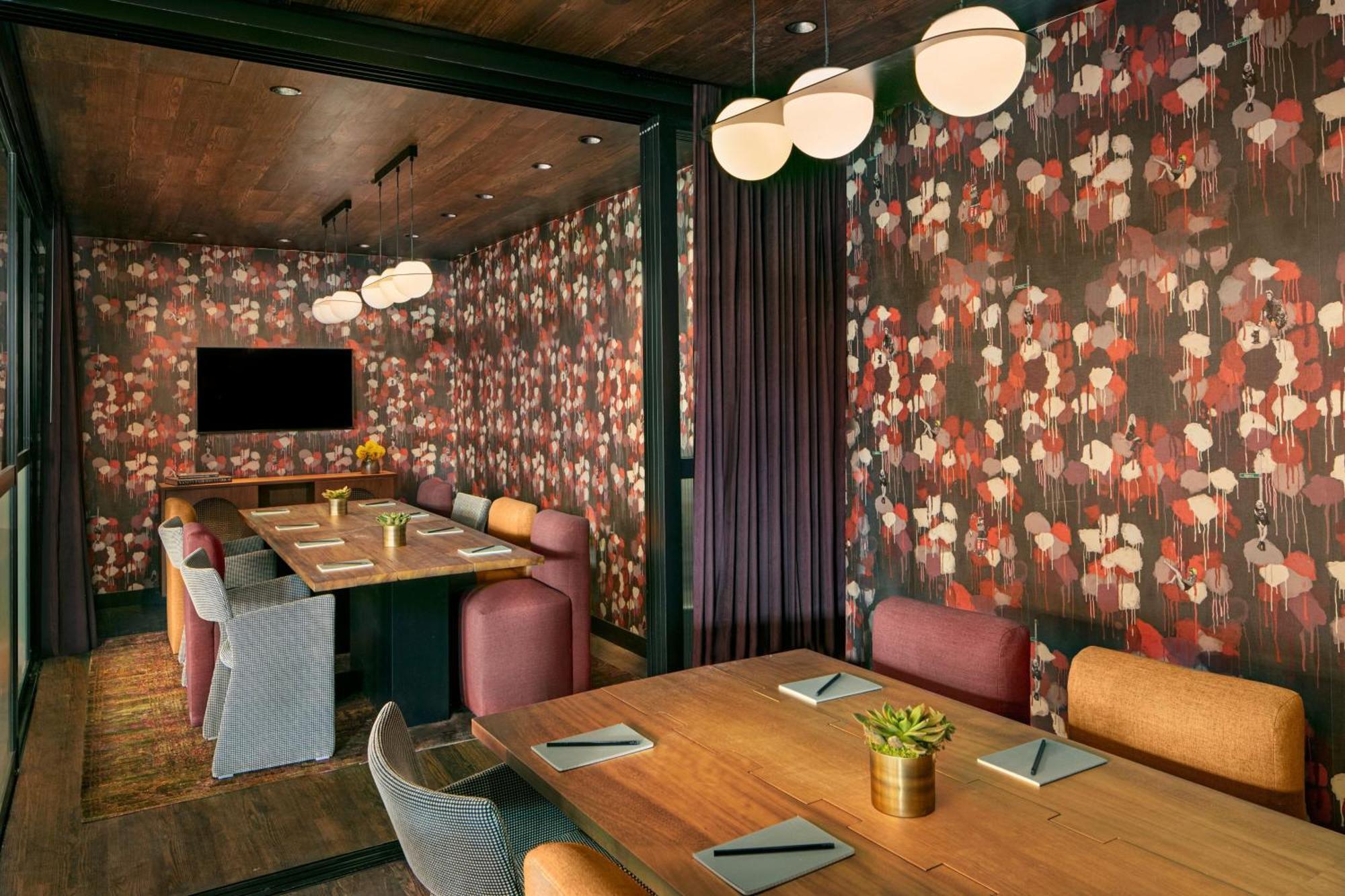 Moxy Nyc Lower East Side Hotel 4*