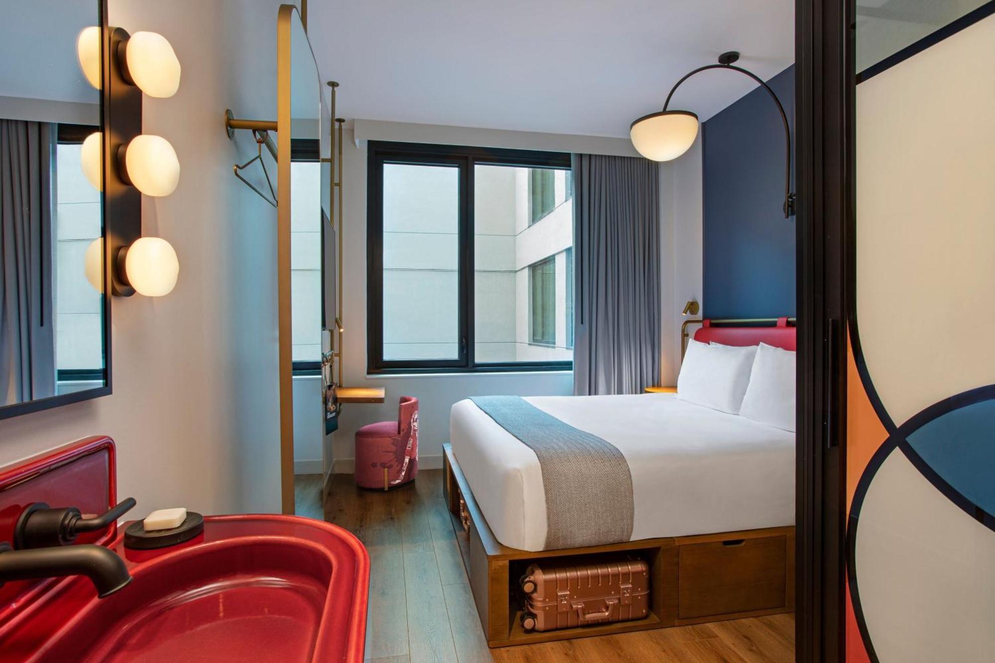 Hotel Moxy Nyc Lower East Side 4*