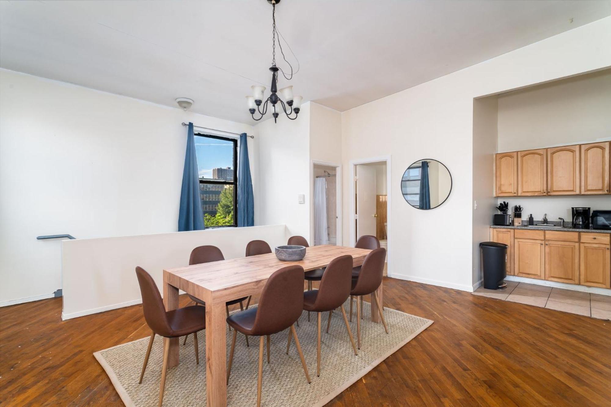 Spacious 3br 2ba In East Harlem - Near Park Apartment *