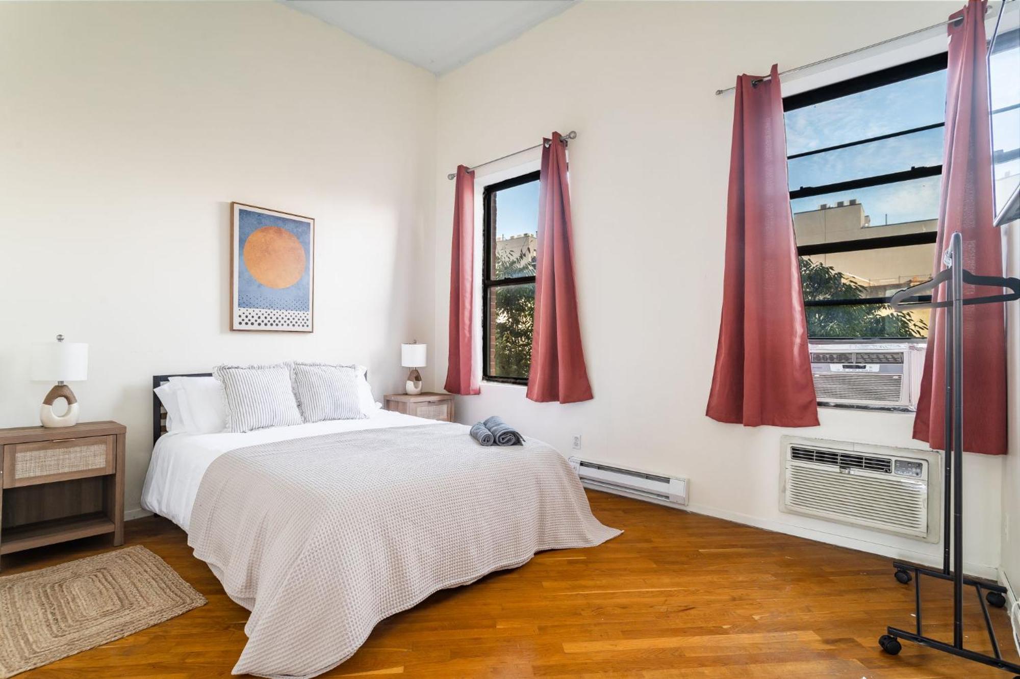 Apartment Spacious 3br 2ba In East Harlem - Near Park