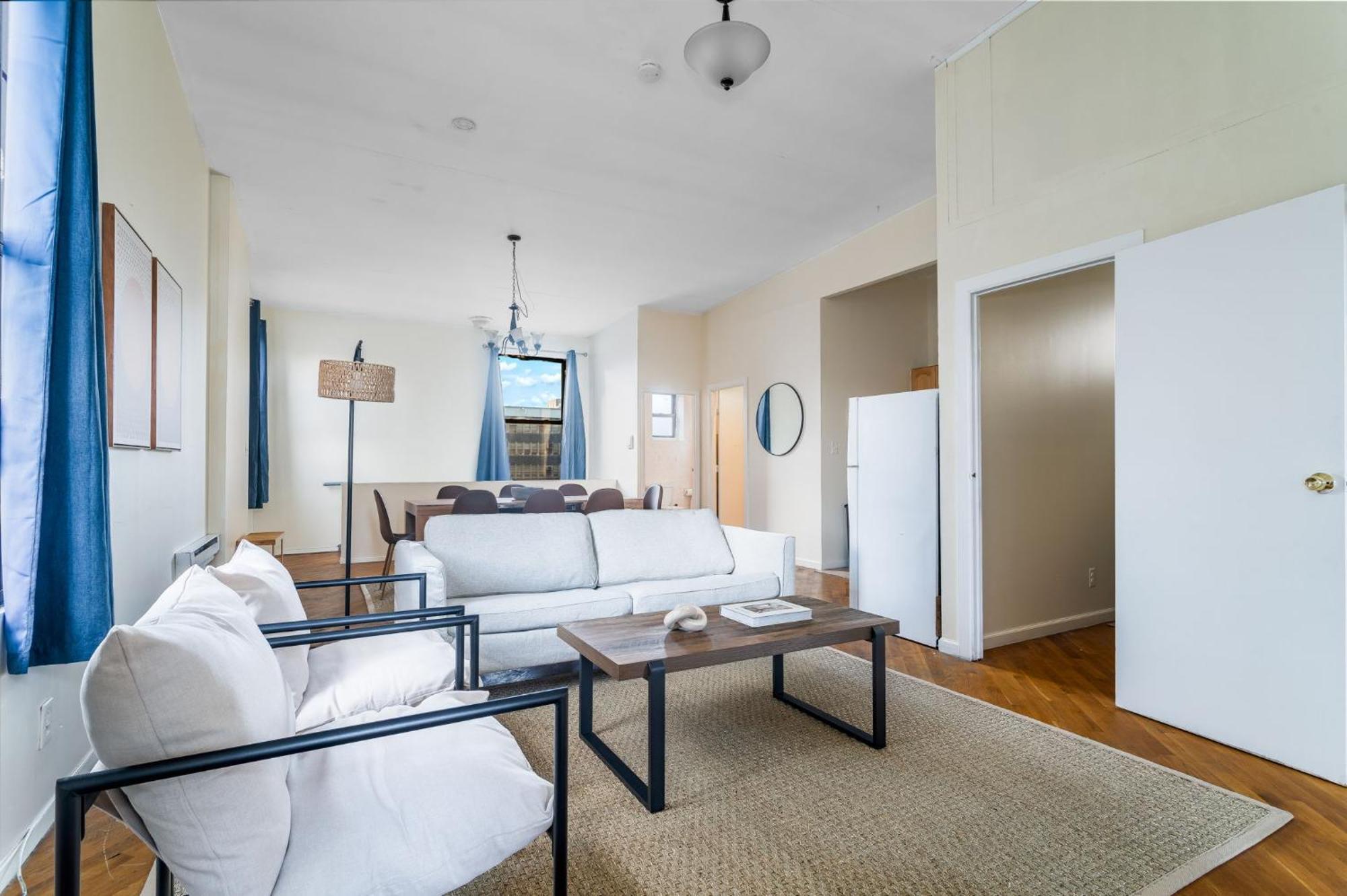 Spacious 3br 2ba In East Harlem - Near Park Apartment *