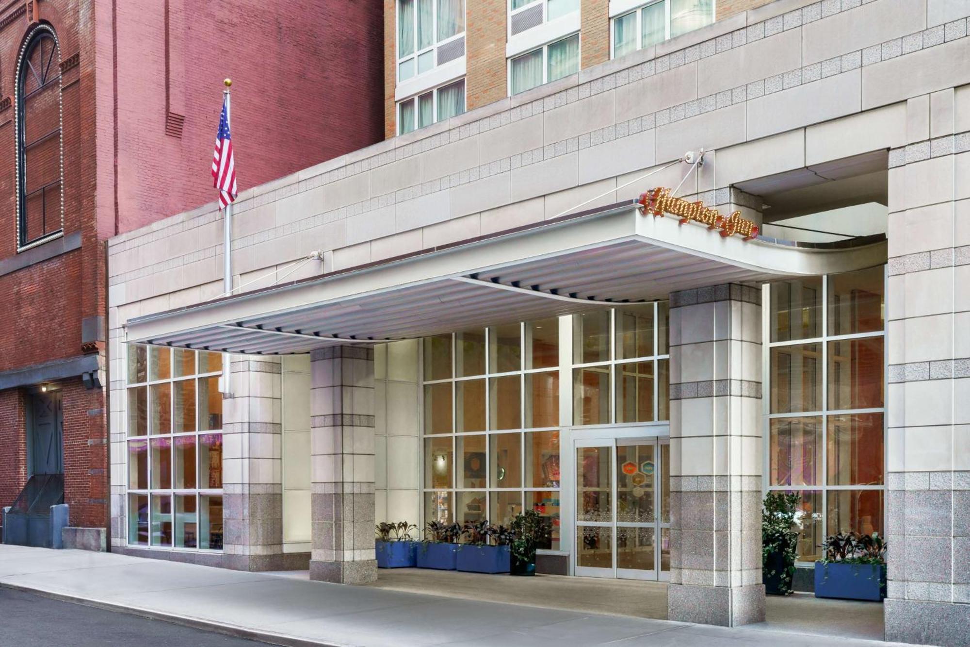 Hampton Times Square Hotel