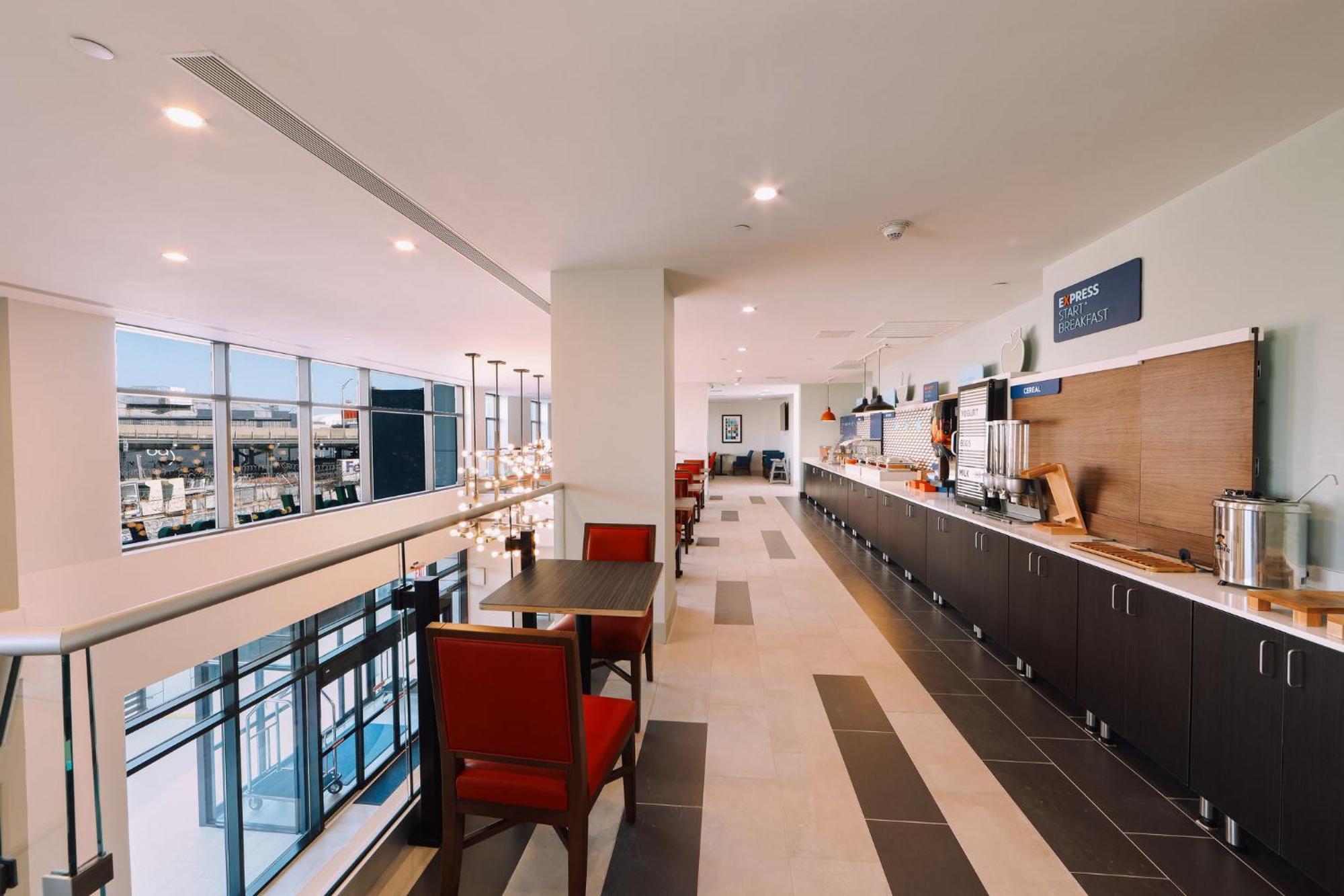 Express Long Island E - By Ihg 3*