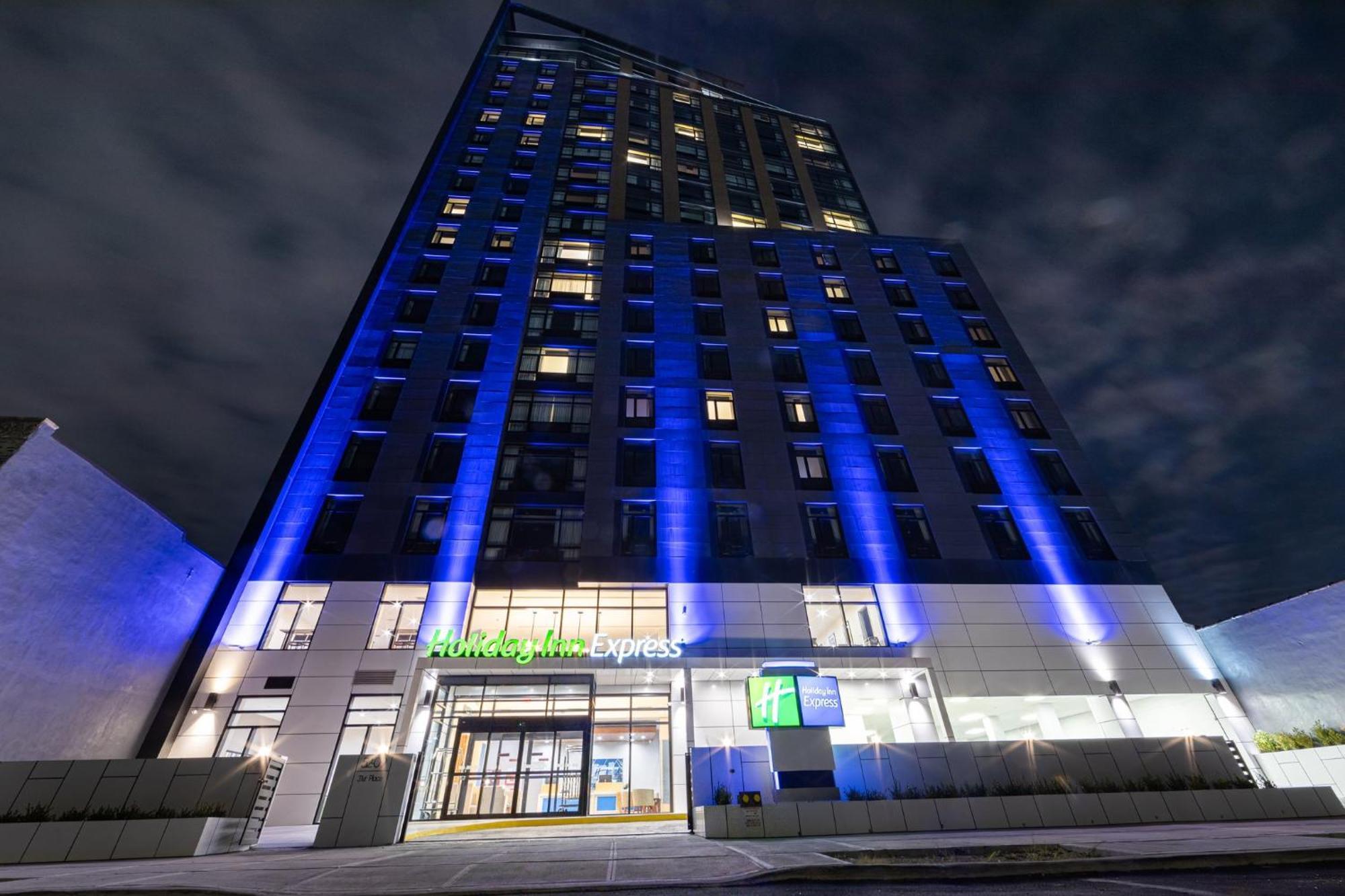 Hotel Express Long Island E - By Ihg