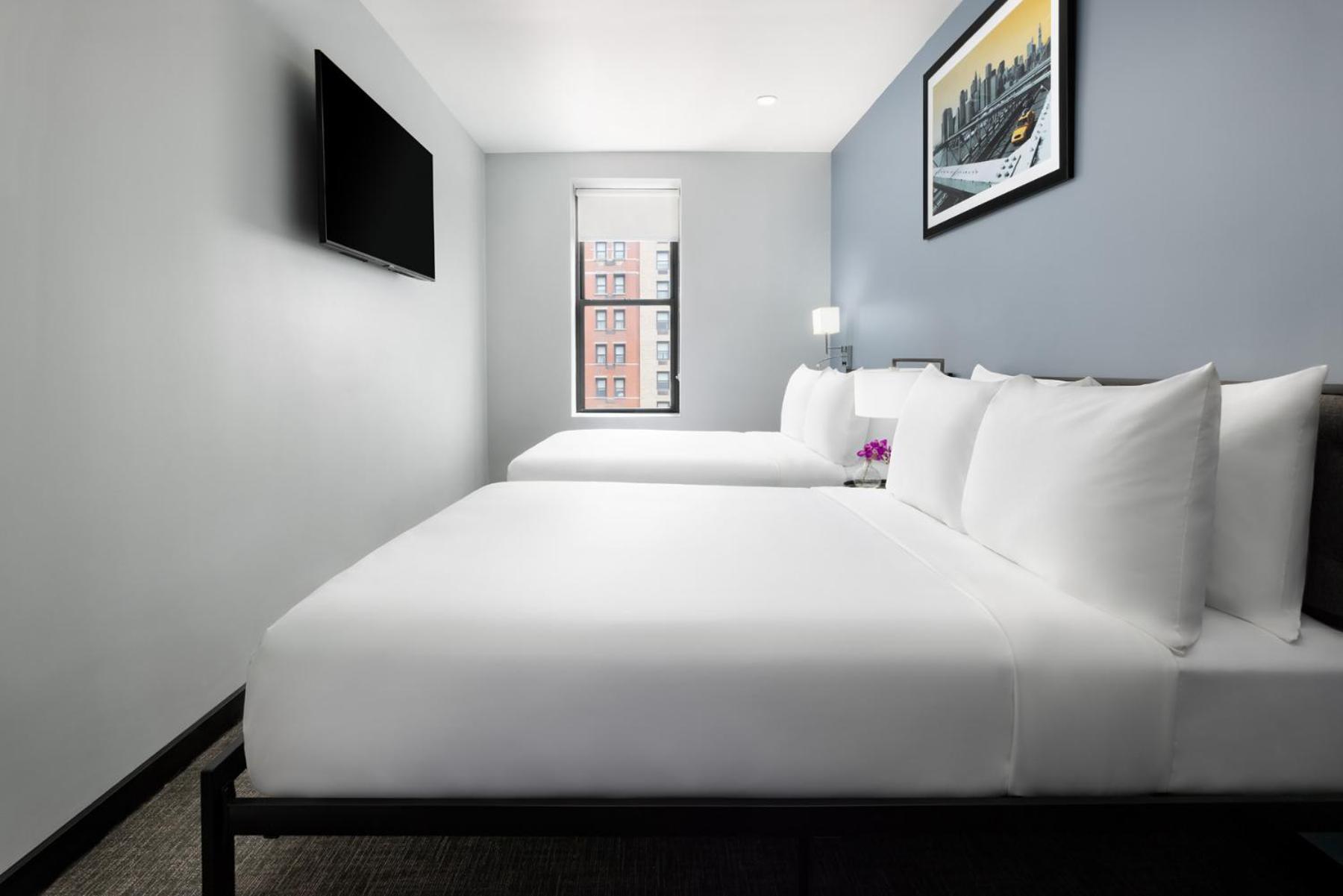 Oyo Times Square 4*