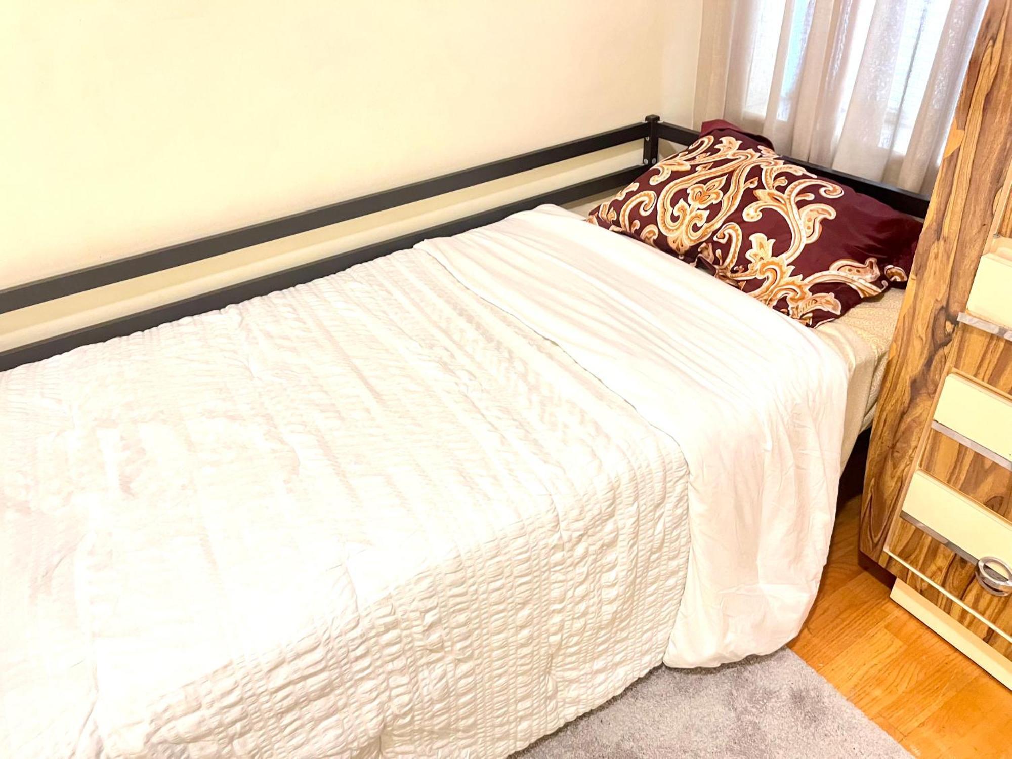 By Month In Manhattan Apartment New York