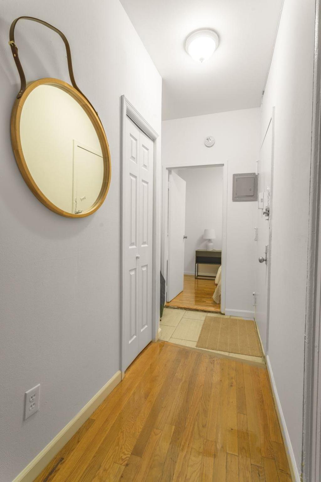 Chic 3br With 3 Beds And 1 Bath Steps From The Vibrant Stone Street District * Nova York