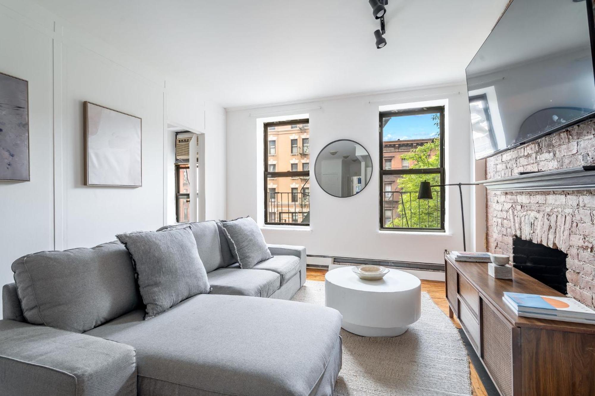 Bright 3br 1ba Retreat In Hells Kitchen Steps From Times Square * Nova York