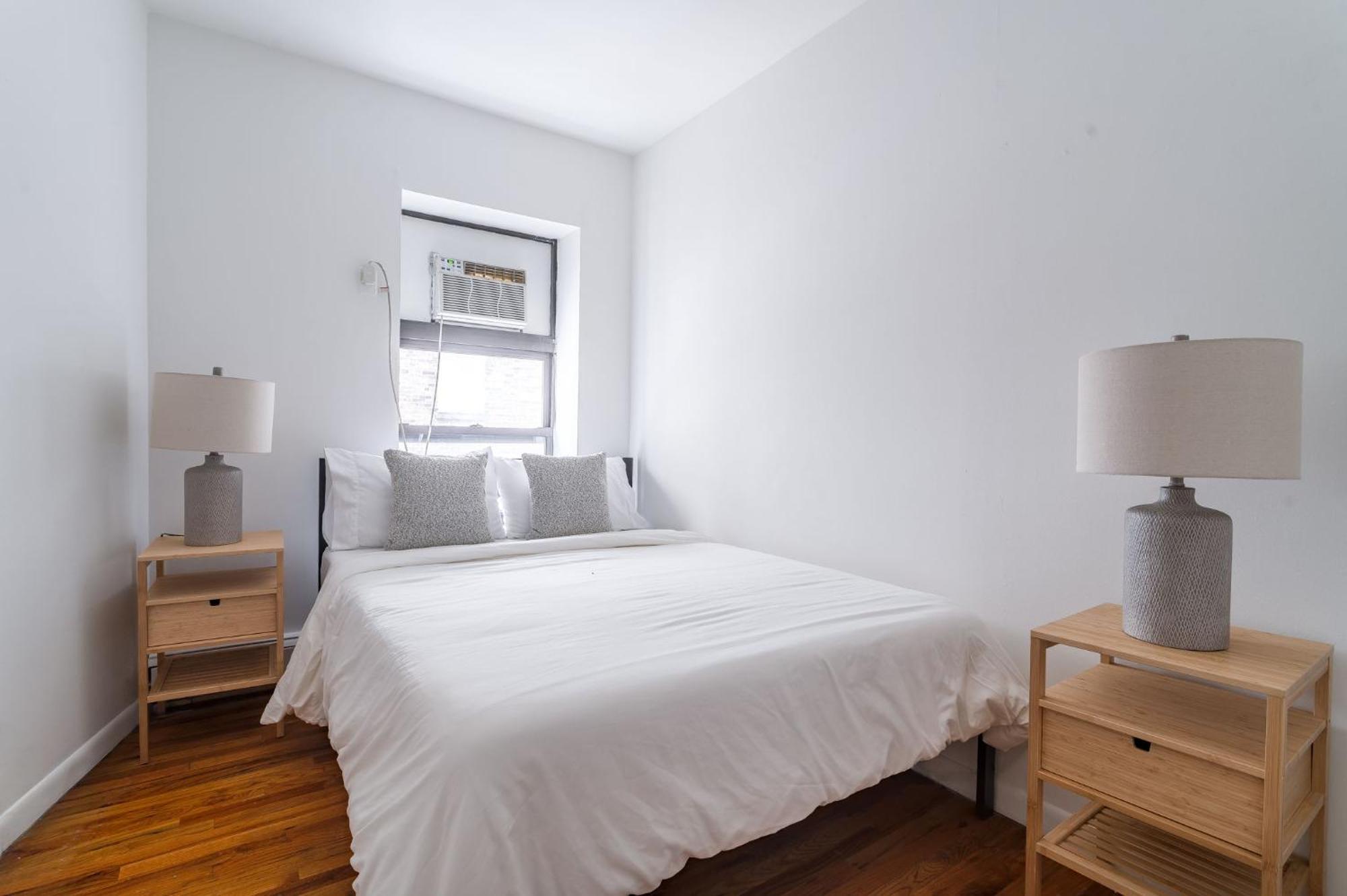 Bright 3br 1ba Retreat In Hells Kitchen Steps From Times Square Nova York