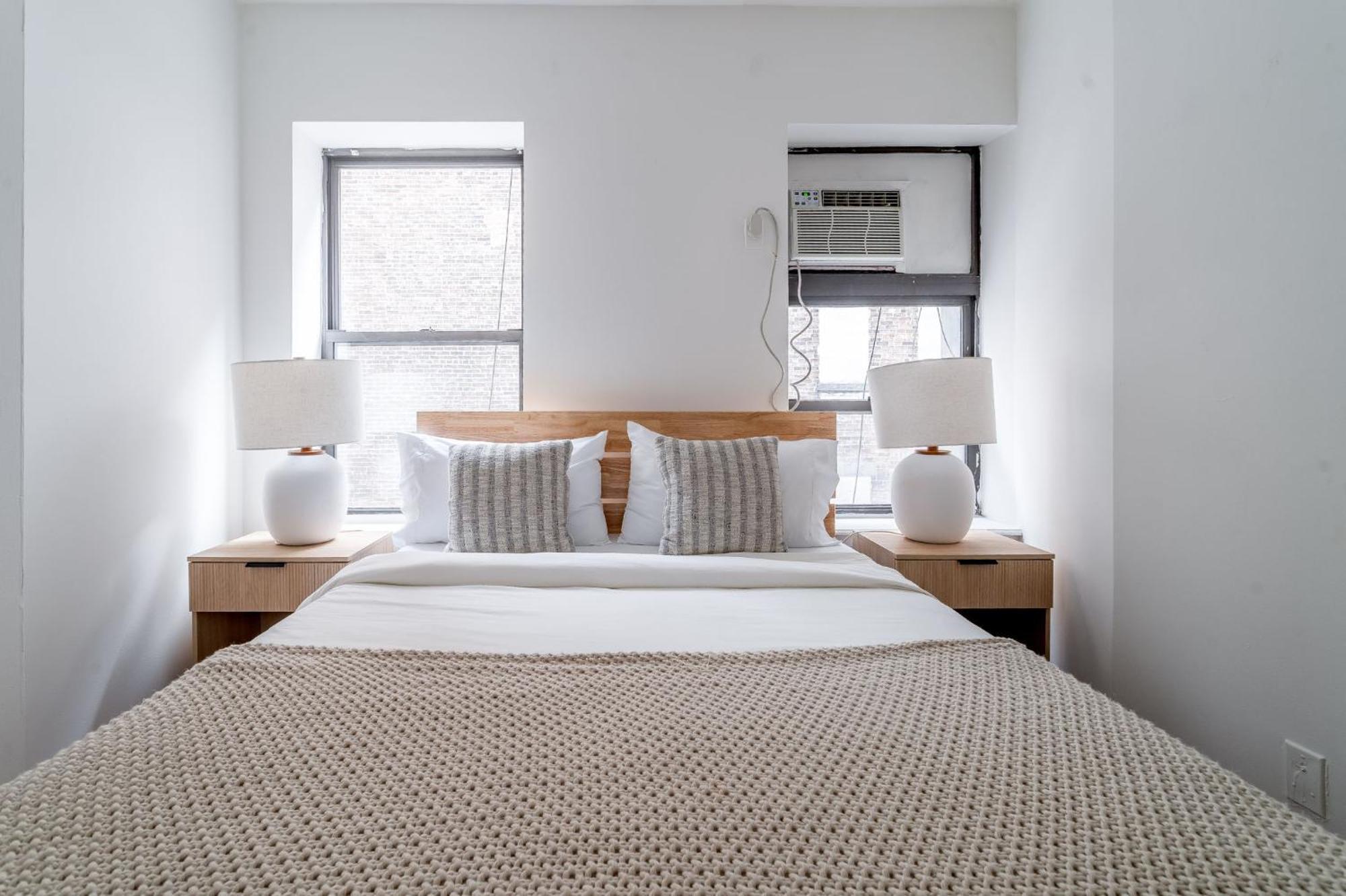 Bright 3br 1ba Retreat In Hells Kitchen Steps From Times Square Nova York