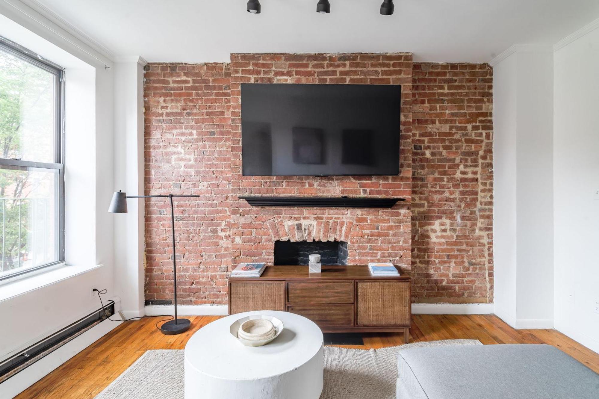 Bright 3br 1ba Retreat In Hells Kitchen Steps From Times Square Apartamento
