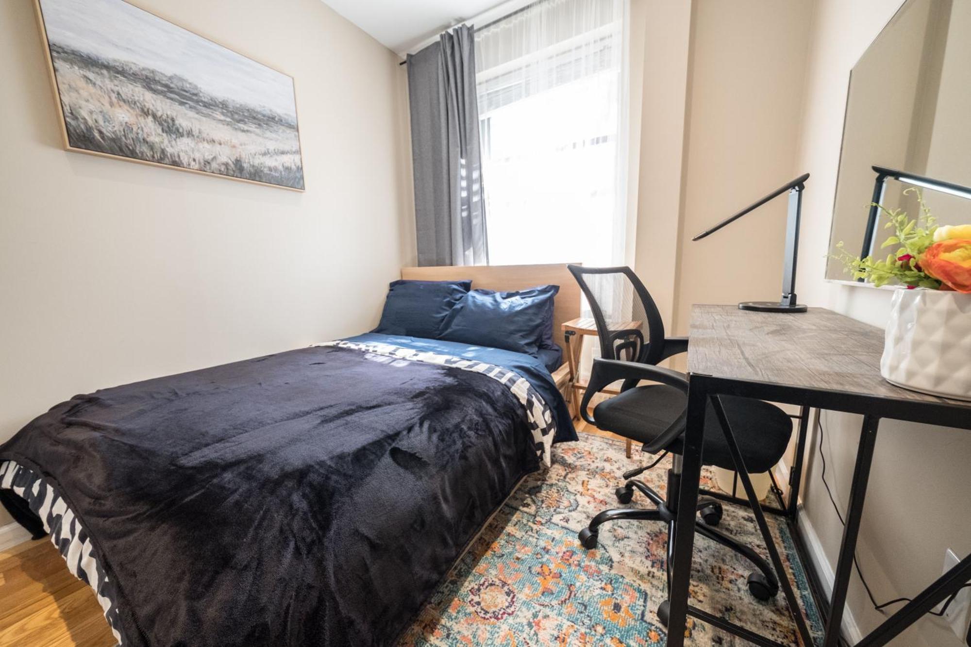 Apartment 2 Bd Next To Central Park *