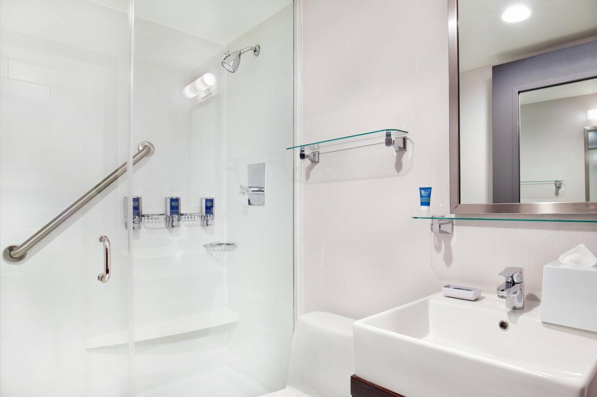 Four Points By Sheraton Midtown - Times Square 4*