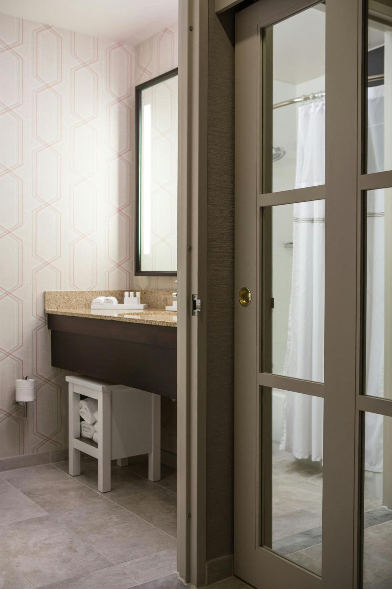 Courtyard Manhattan/midtown East 4*