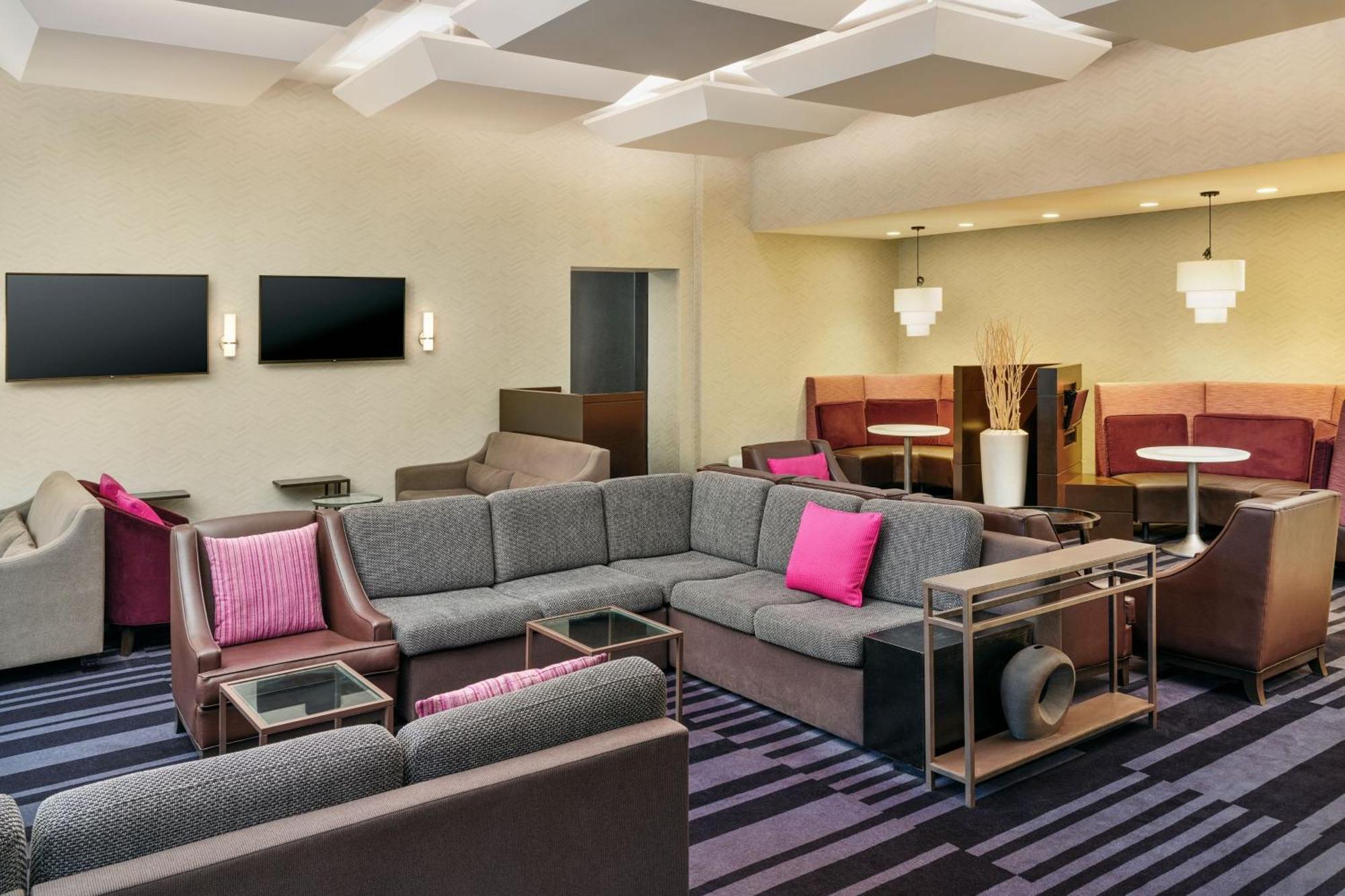 Courtyard By Marriott Jfk Airport Hotel