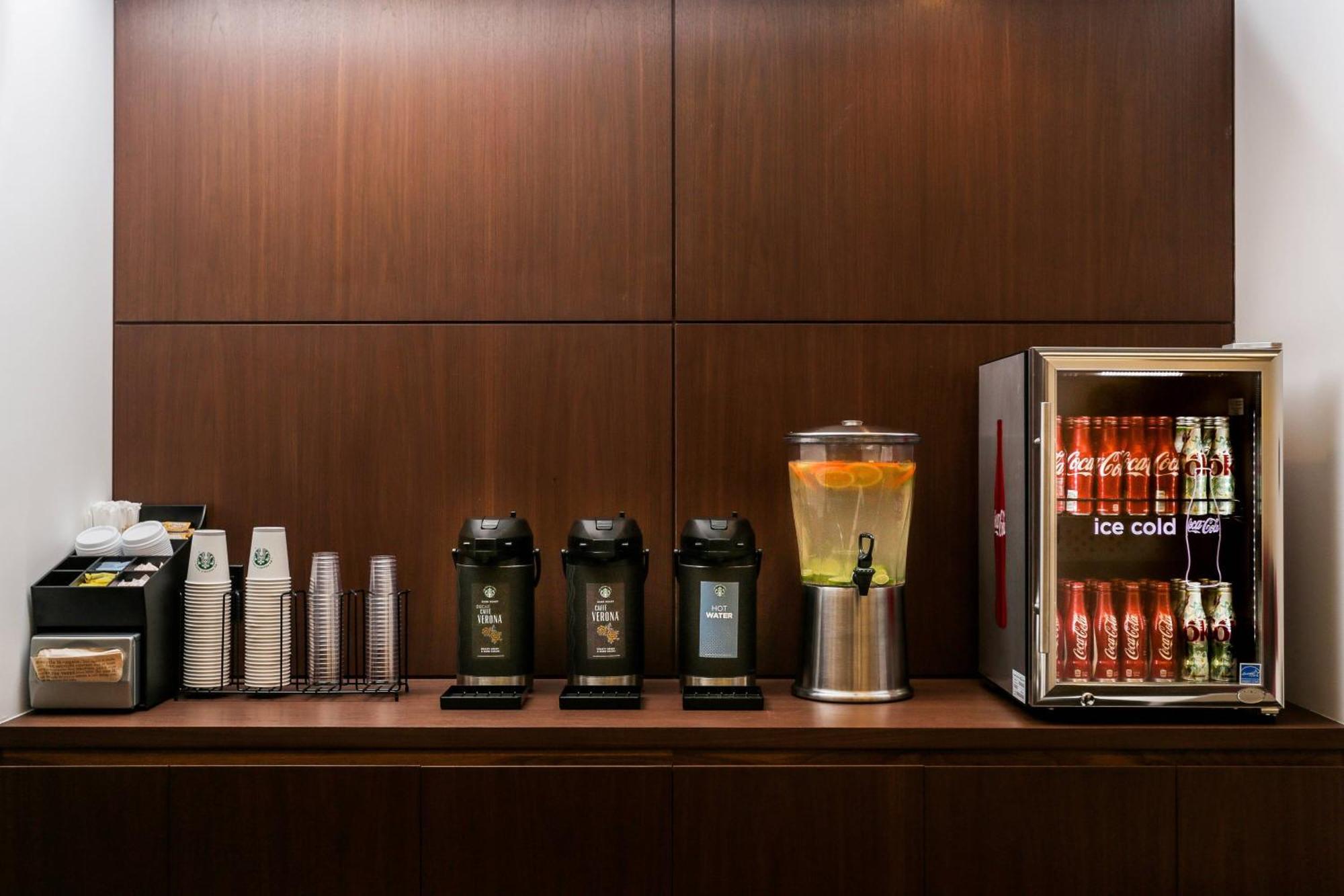 Courtyard By Marriott Long Island City/new York Manhattan View Hotel New York