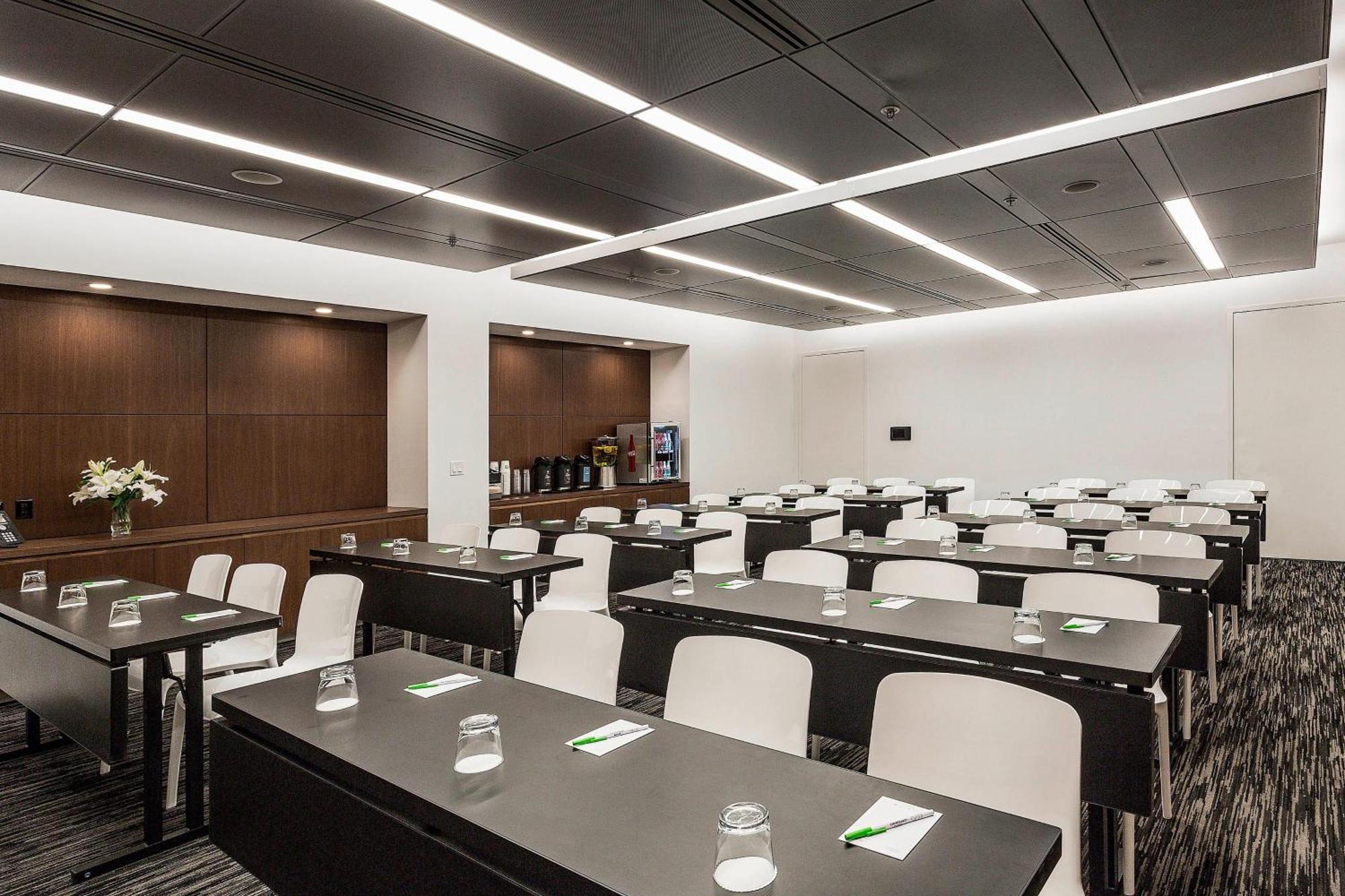 Hotel Courtyard By Marriott Long Island City/new York Manhattan View 3*