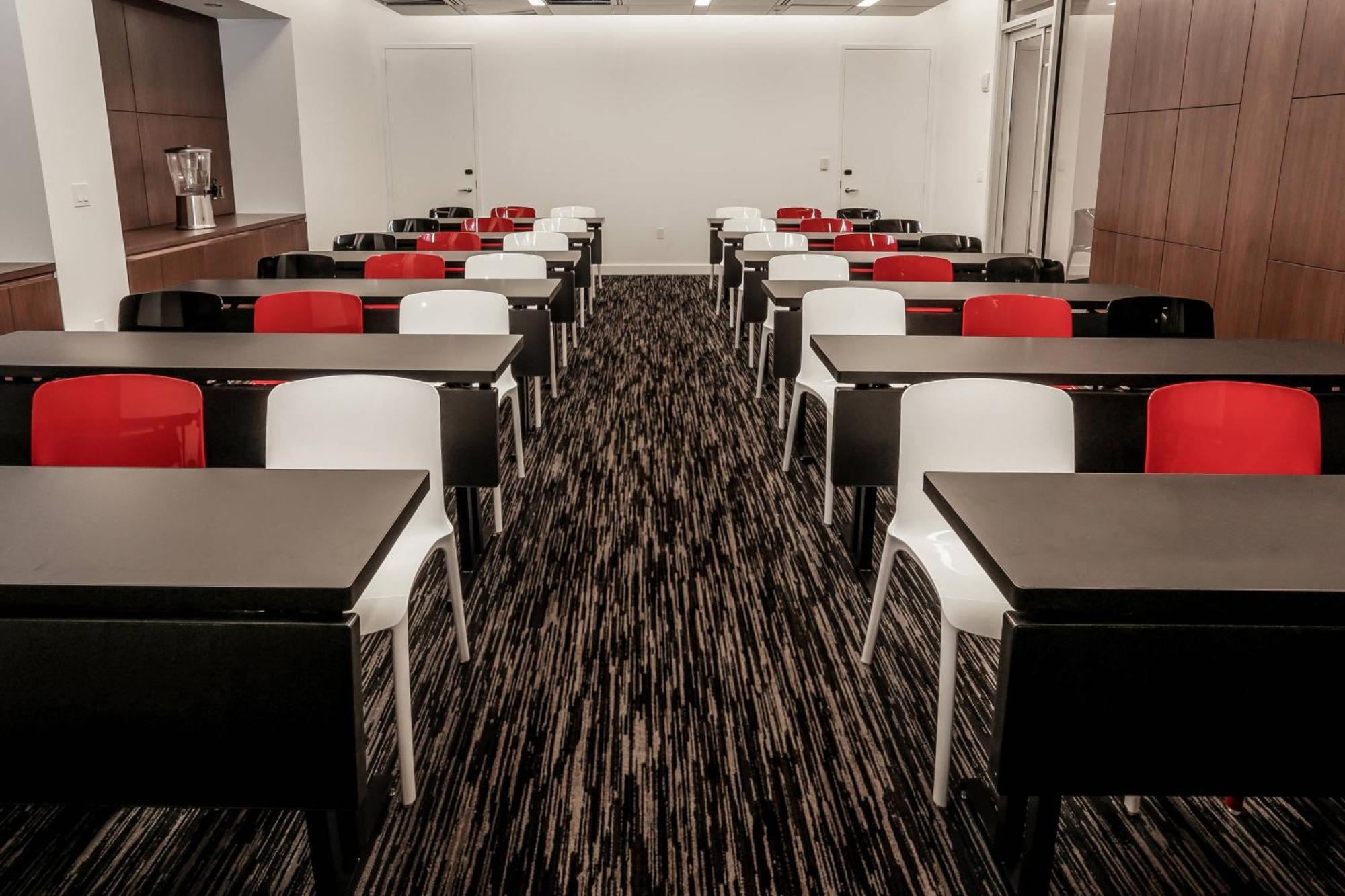 Courtyard By Marriott Long Island City/new York Manhattan View 3*