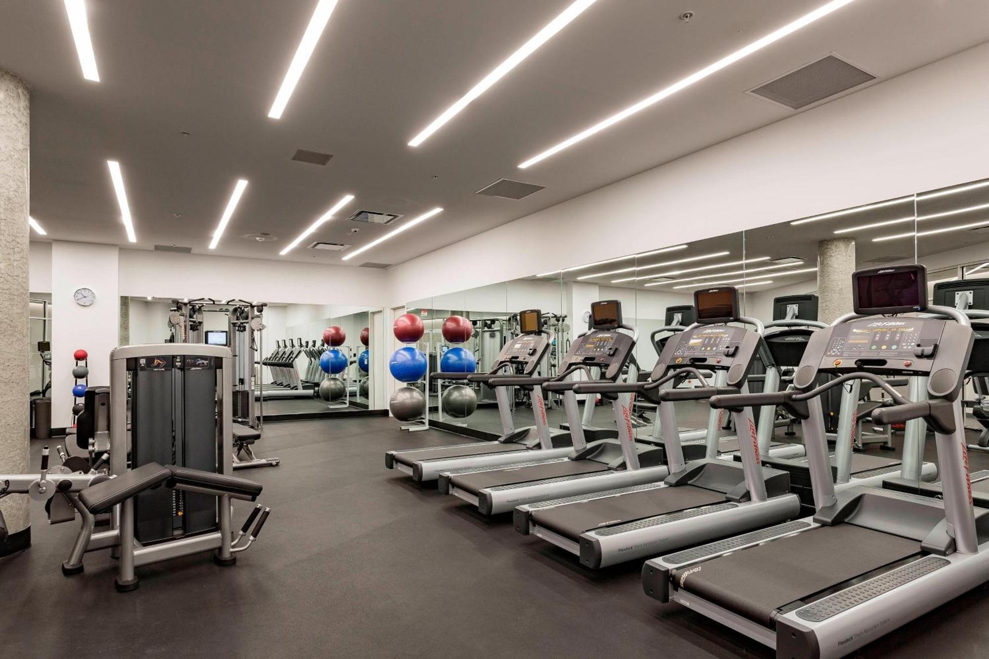 Courtyard By Marriott Long Island City/new York Manhattan View New York