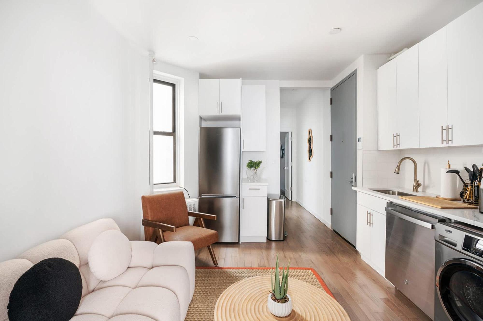 1290-10 New Renovated 2 Bedrooms In Ues Apartment *