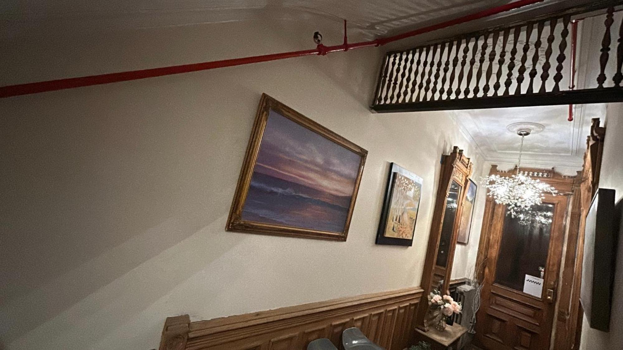 Apartment Harlem Brownstone *