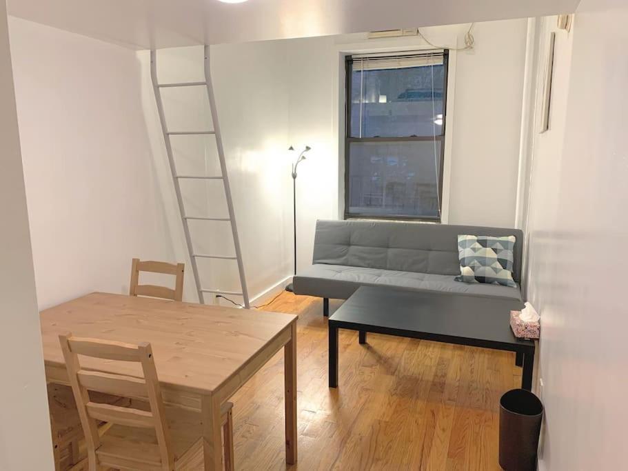 Apartment Private With Shower On Union Square Side 1