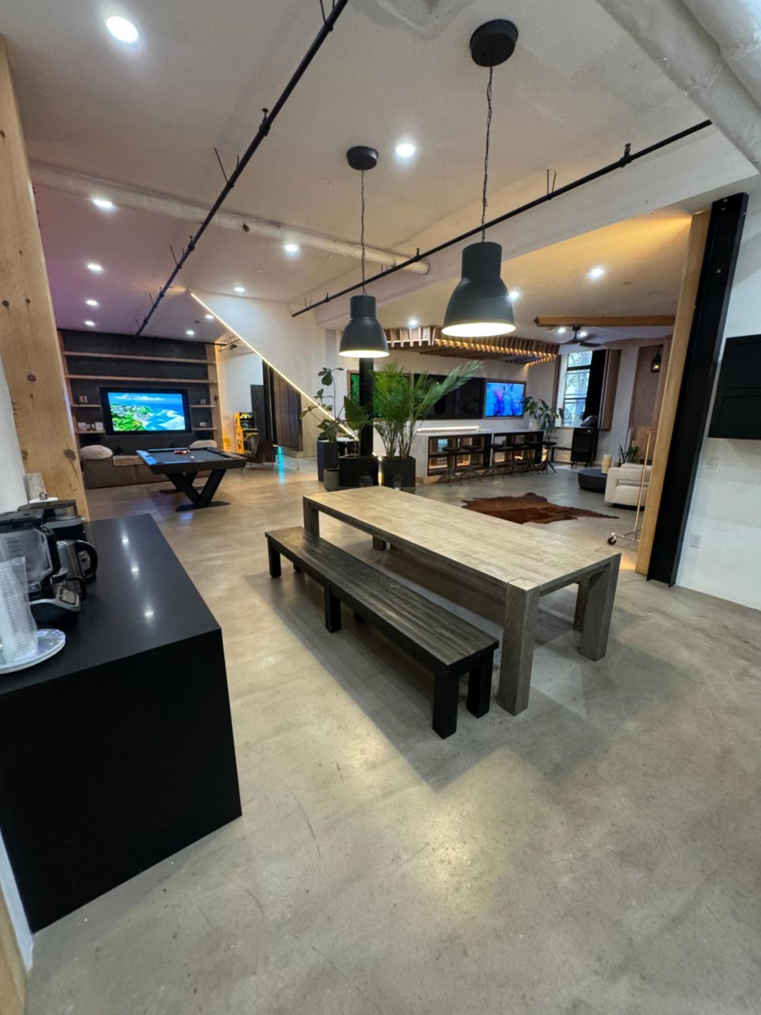 Extraordinary 3 Bedrooms Gigantic Loft Apartamento