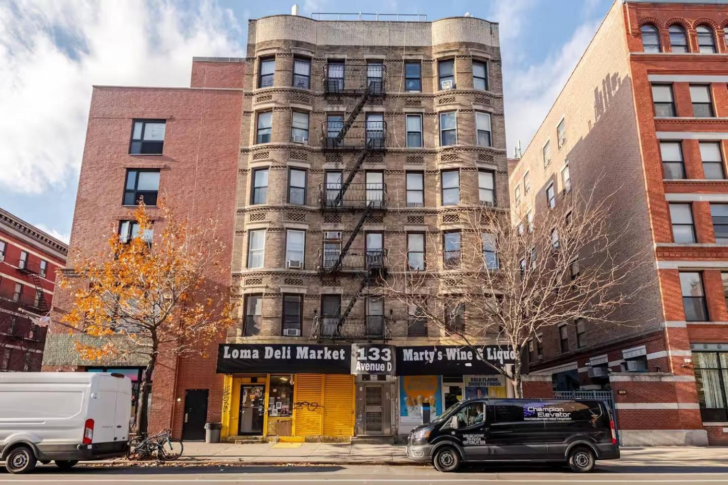 Sundrenched East Village * Nova York