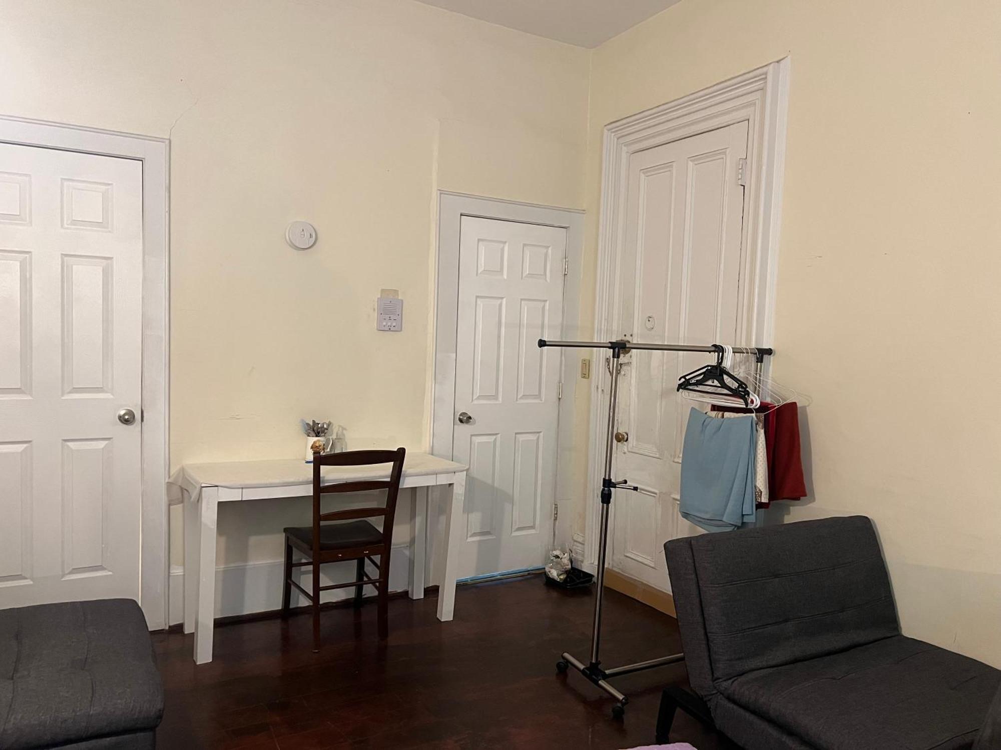 Hostel Midtownny *