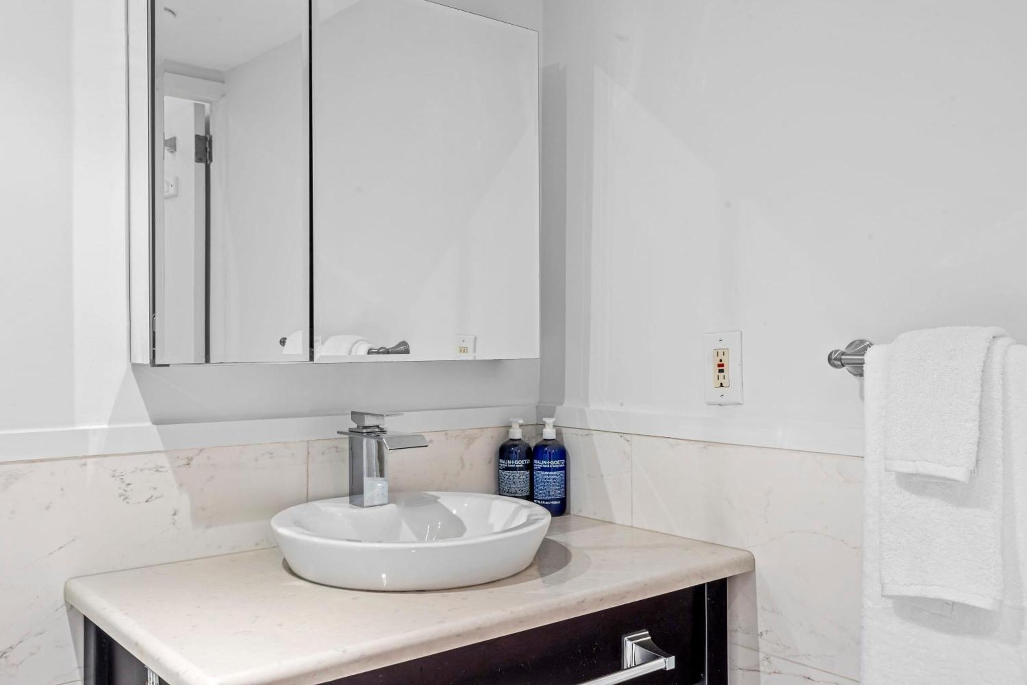 Barrow By Rove Travel 1br Loft With Shared Roof Nova York