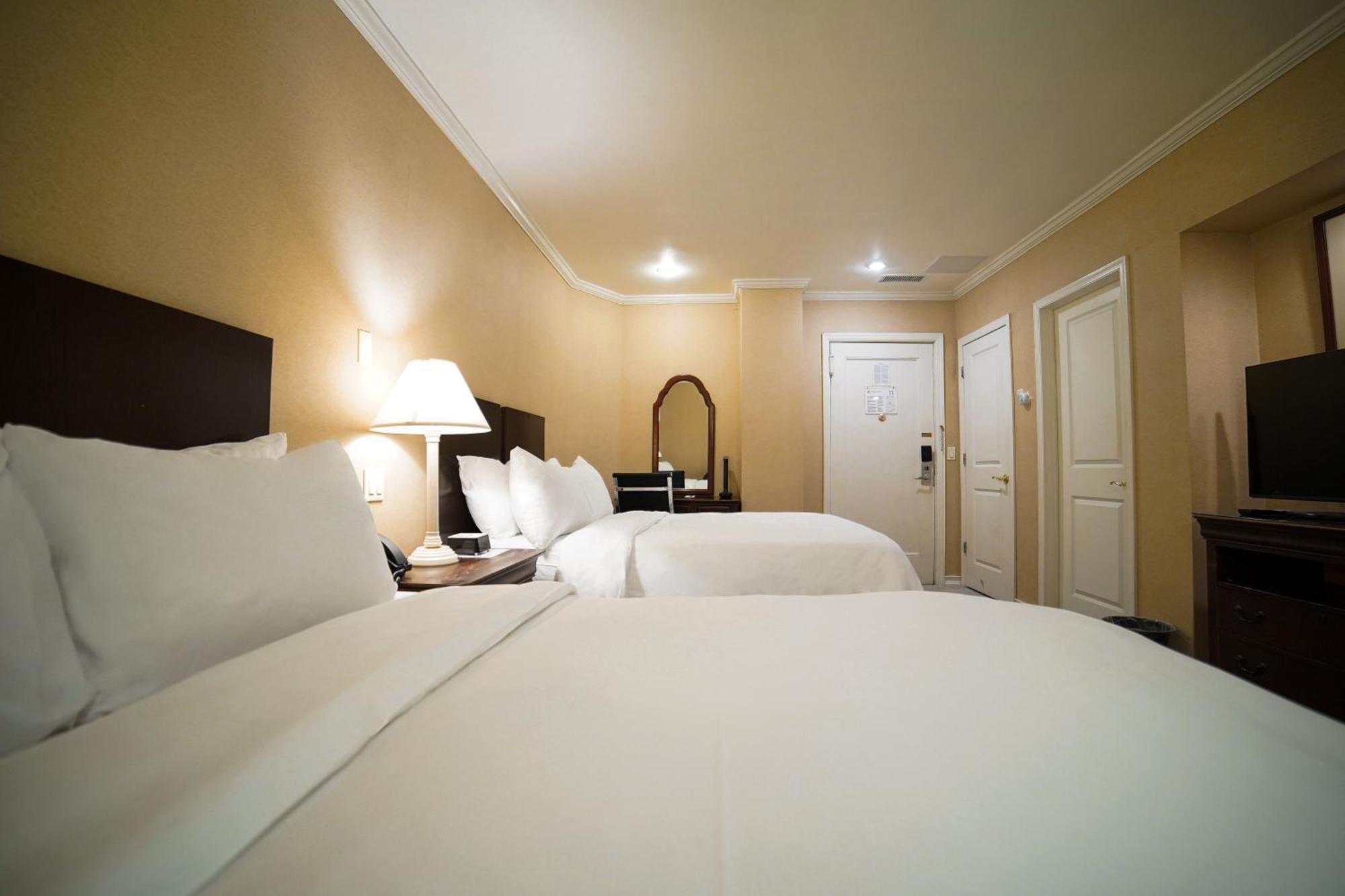 Hotel Stanford Nyc 3*