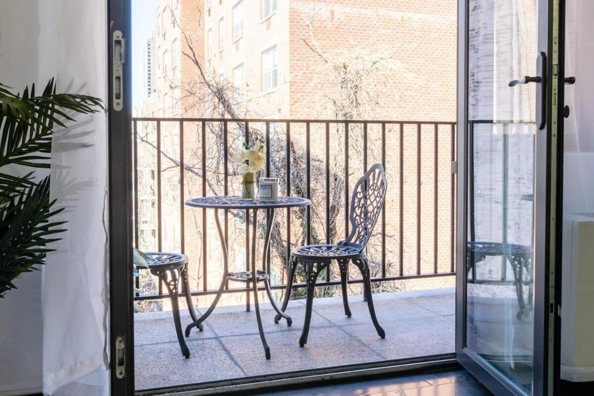 809-5b Luxury With A Private Balcony Apartment