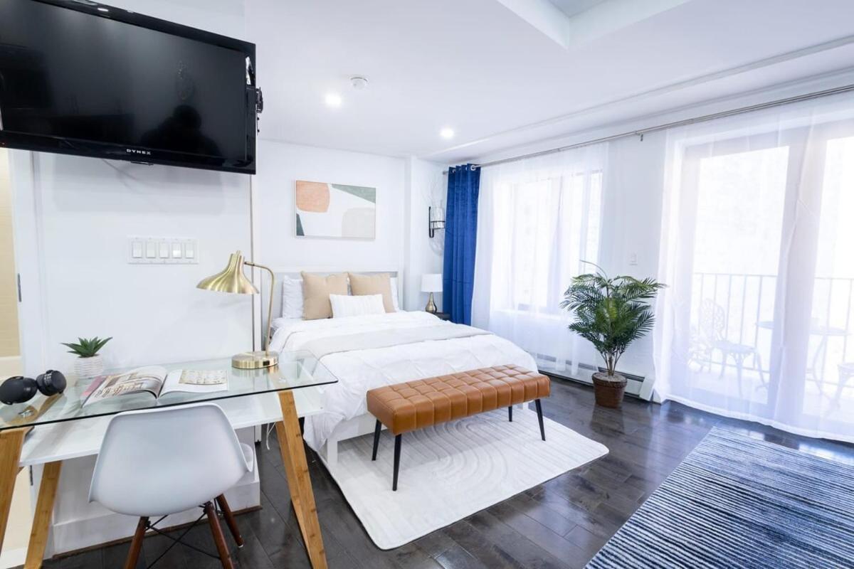 809-5b Luxury With A Private Balcony