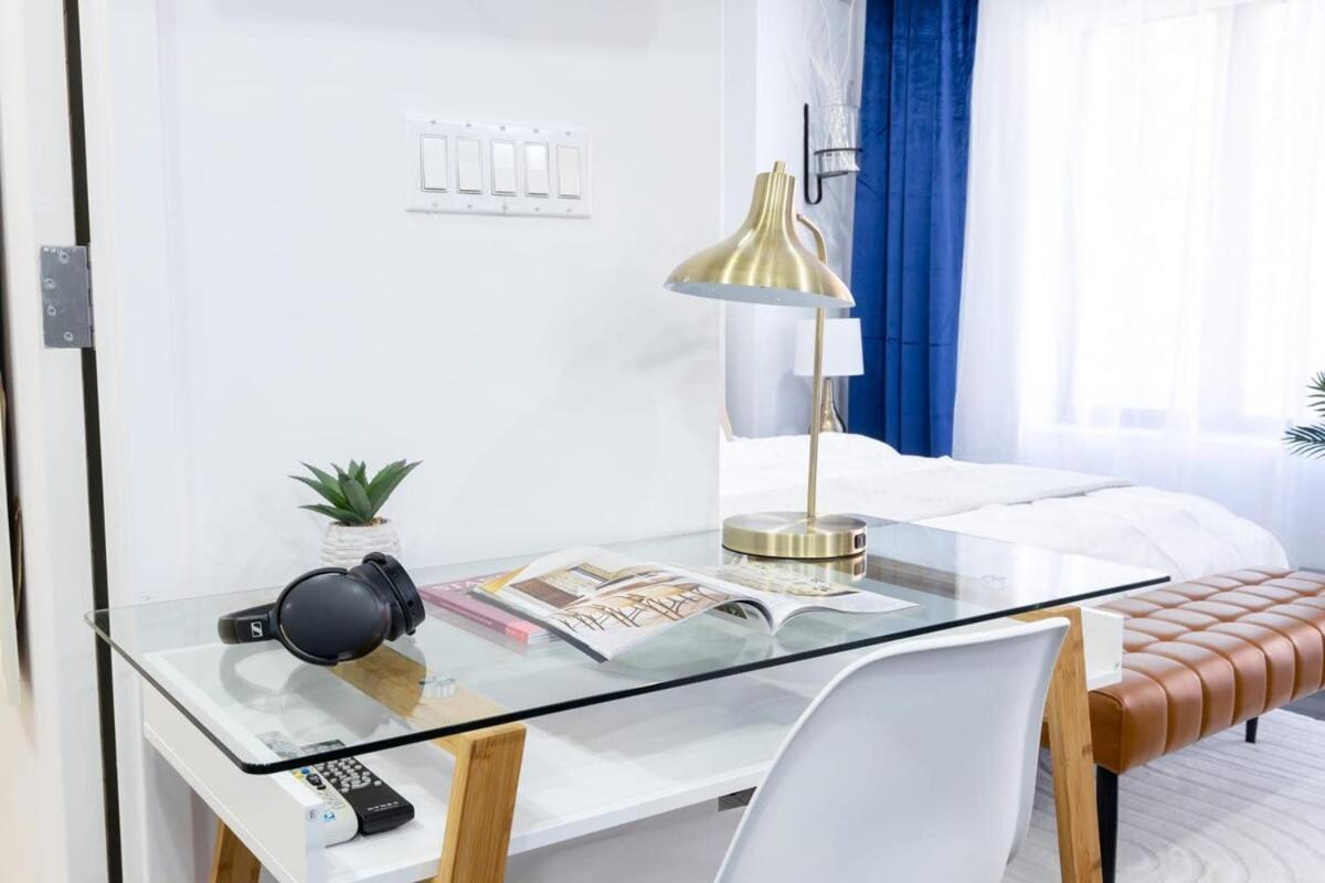 Apartment 809-5b Luxury With A Private Balcony New York