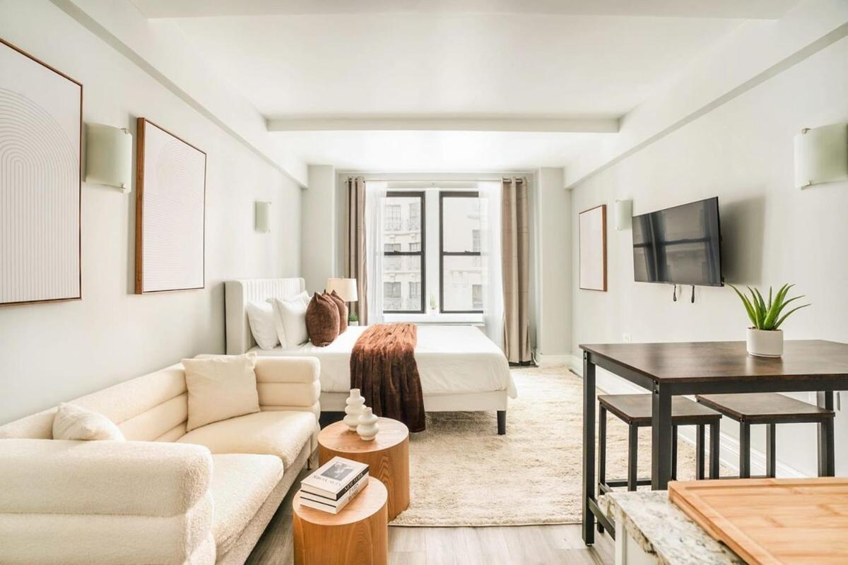 73-1004 New Uws Doorman Gym Apartment New York